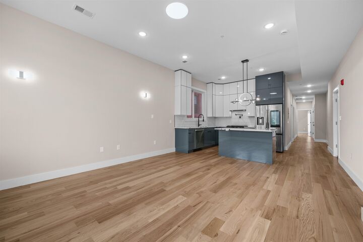 Property Photo:  94.5 South St B  NJ 07307 