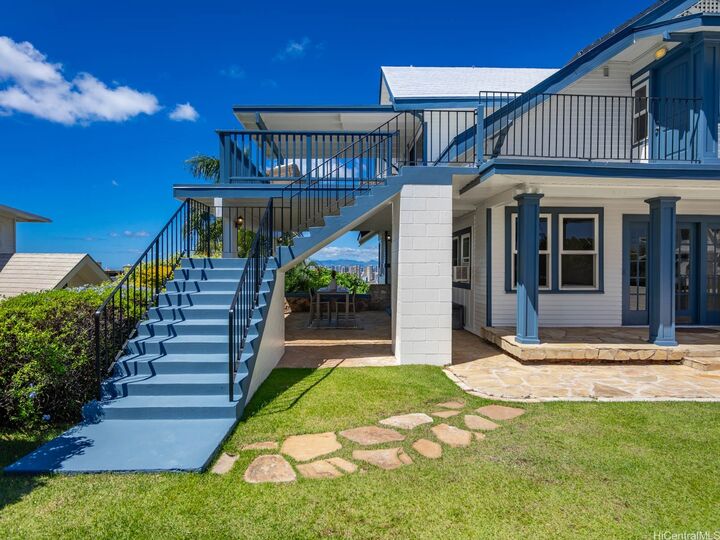 Property Photo: 728 Hanole Place HI 96816