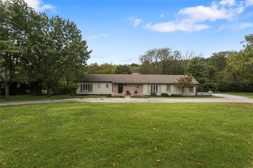 Property Photo:  9730 State Line Road  KS 66206 