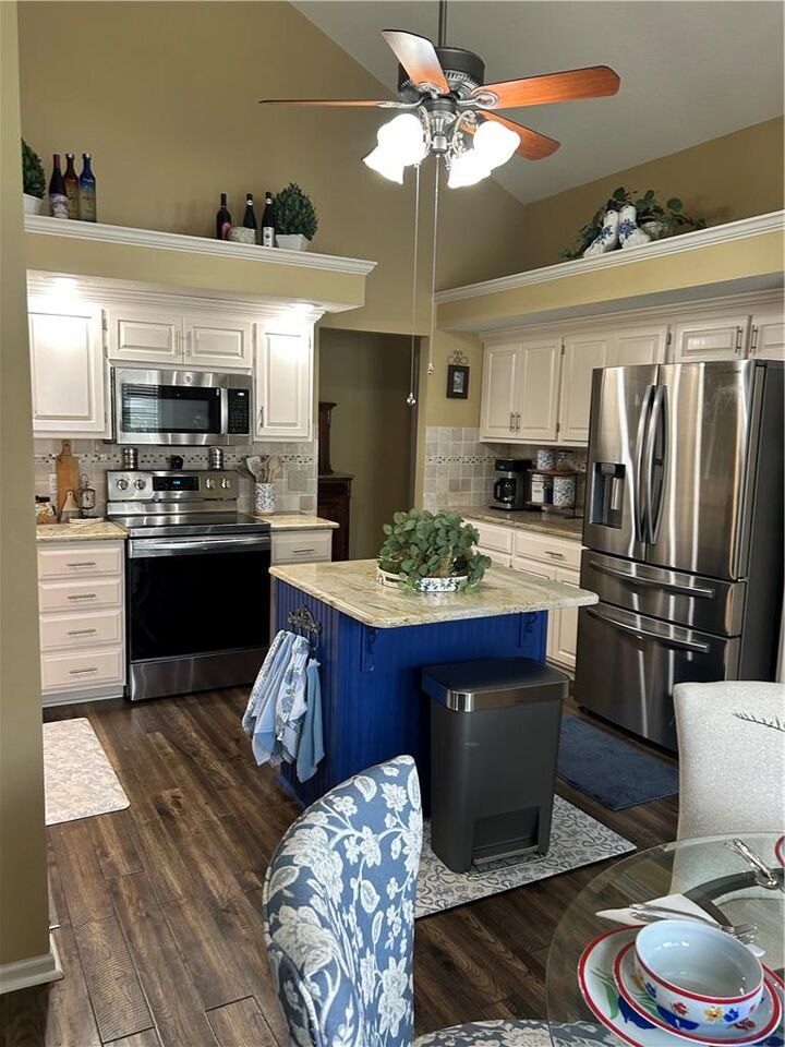 Property Photo:  3213 Devonshire Drive  MO 64079 