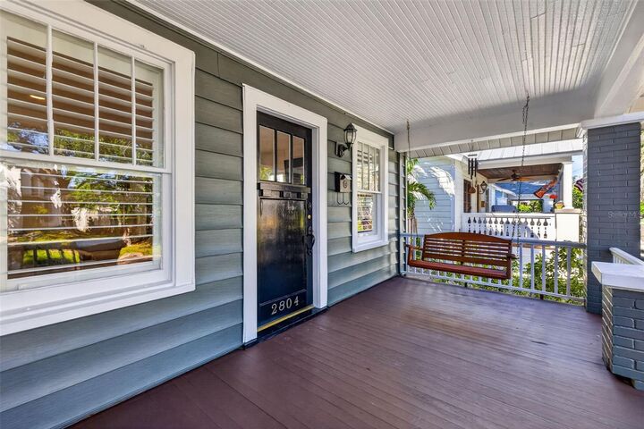 Property Photo:  2804 W Angeles Street  FL 33629 