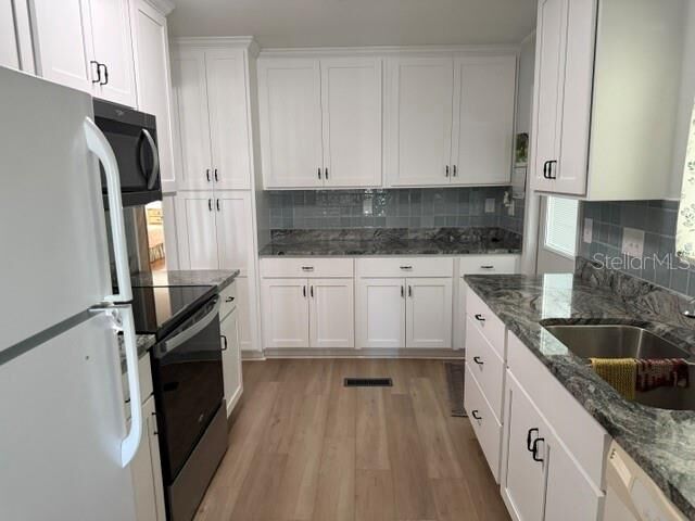 Property Photo:  3412 Oakwood Boulevard N  FL 34237 