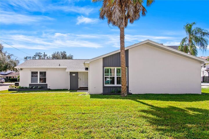 Property Photo:  4906 W San Rafael Street  FL 33629 