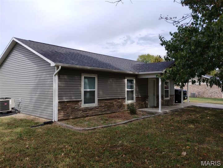 Property Photo: 802 Peggy Street MO 63823
