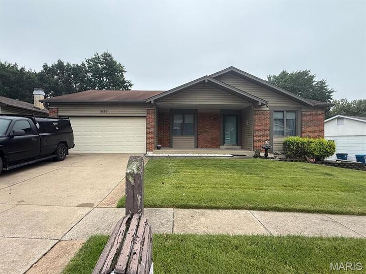Property Photo:  1030 Timberwood Trails Drive  MO 63031 