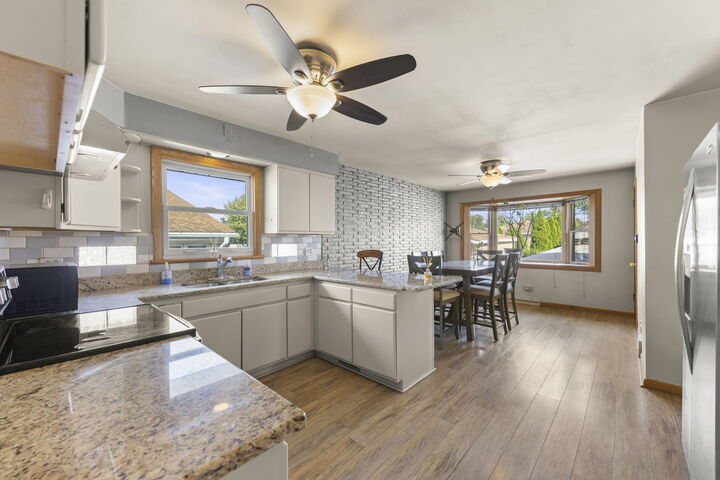 Property Photo:  9429 Major Avenue  IL 60453 