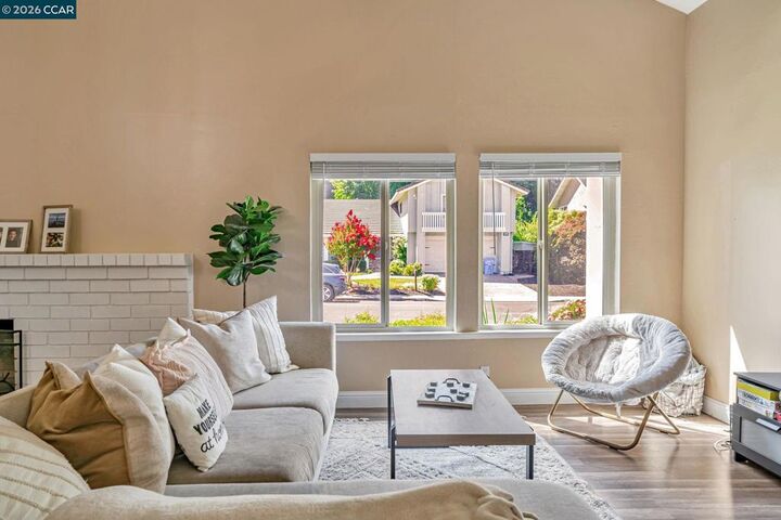 Property Photo:  570 Zephyr Cir  CA 94526 