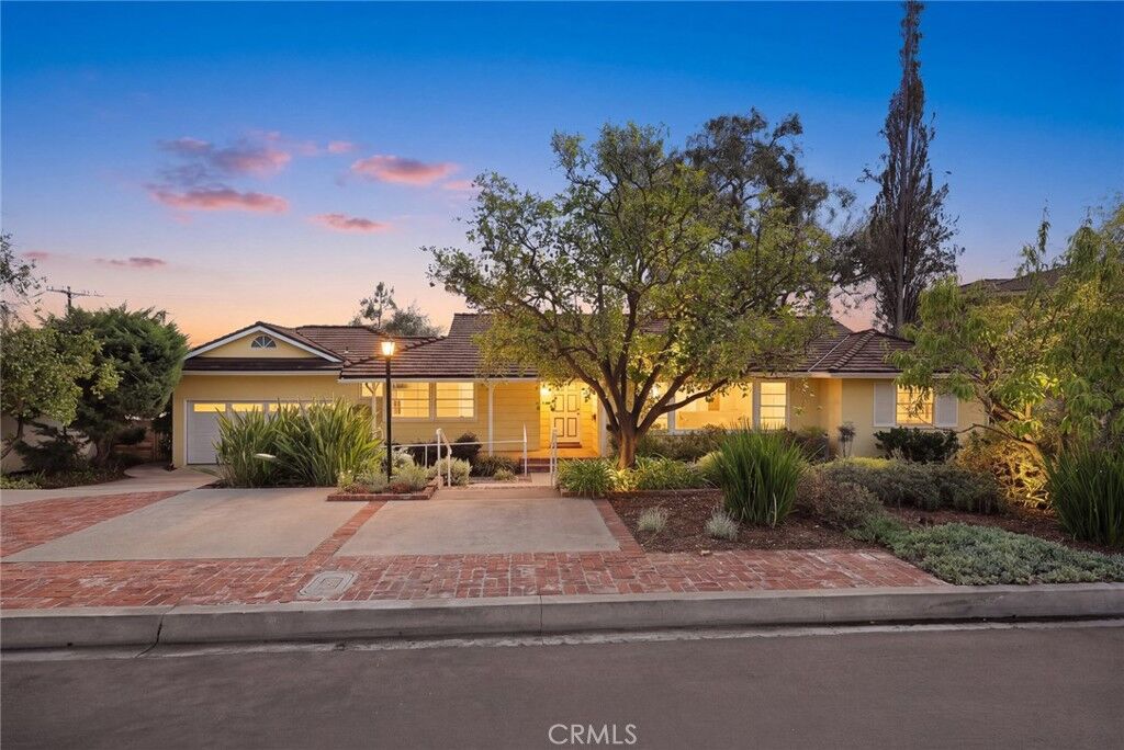 Property Photo: 1709 El Vista Circle CA 91006
