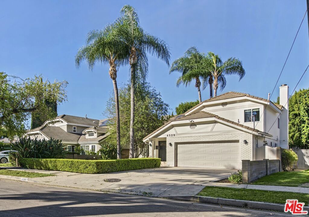 Property Photo:  4529 Cedros Avenue  CA 91403 
