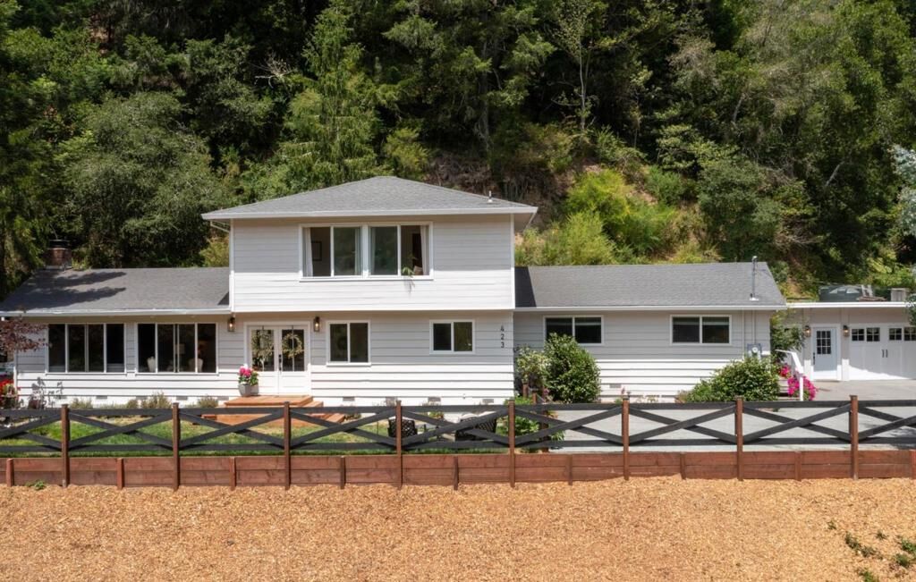 Property Photo:  423 Nelson Road  CA 95066 