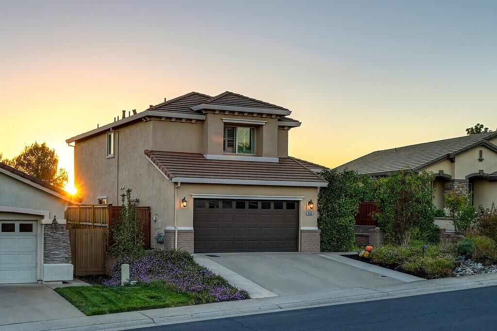 Property Photo: 555 Heiler Way CA 95630
