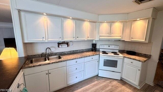Property Photo: 5518 Virginia Dare Lane FL 33917