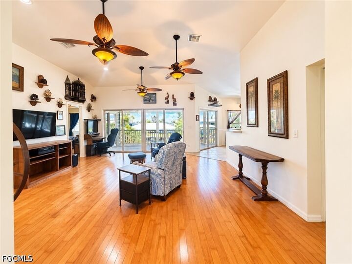 Property Photo: 2708 Sanderling Court FL 33956
