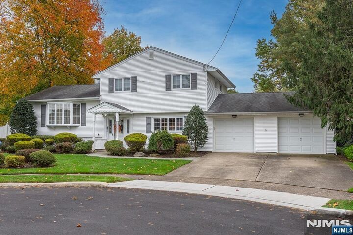 Property Photo:  103 Sandra Drive  NJ 07512 
