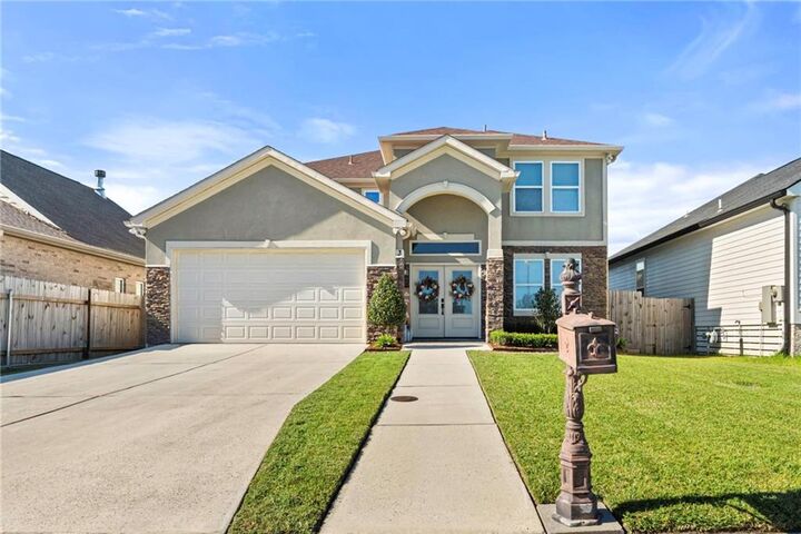 Property Photo:  3 Mary Ann Place  LA 70053 