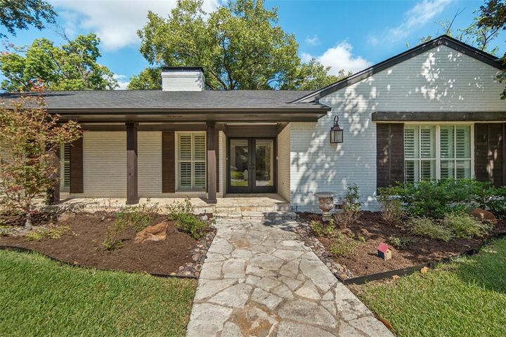 Property Photo:  6609 Ridgeview Circle  TX 75240 