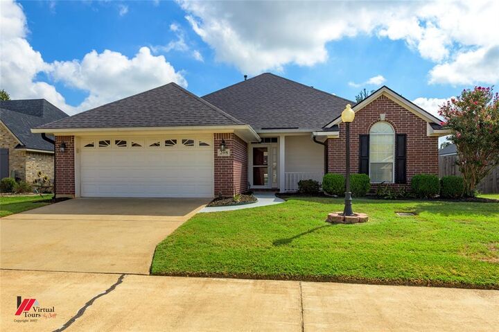 Property Photo:  208 Afton Place  LA 71112 