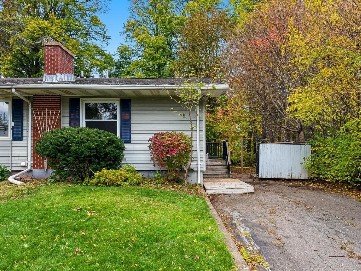 Property Photo:  5 Jubilee Drive  PE C1A 2L2 