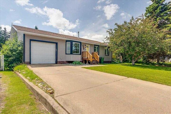 Property Photo:  4709 55 Avenue  AB T0C 2J0 
