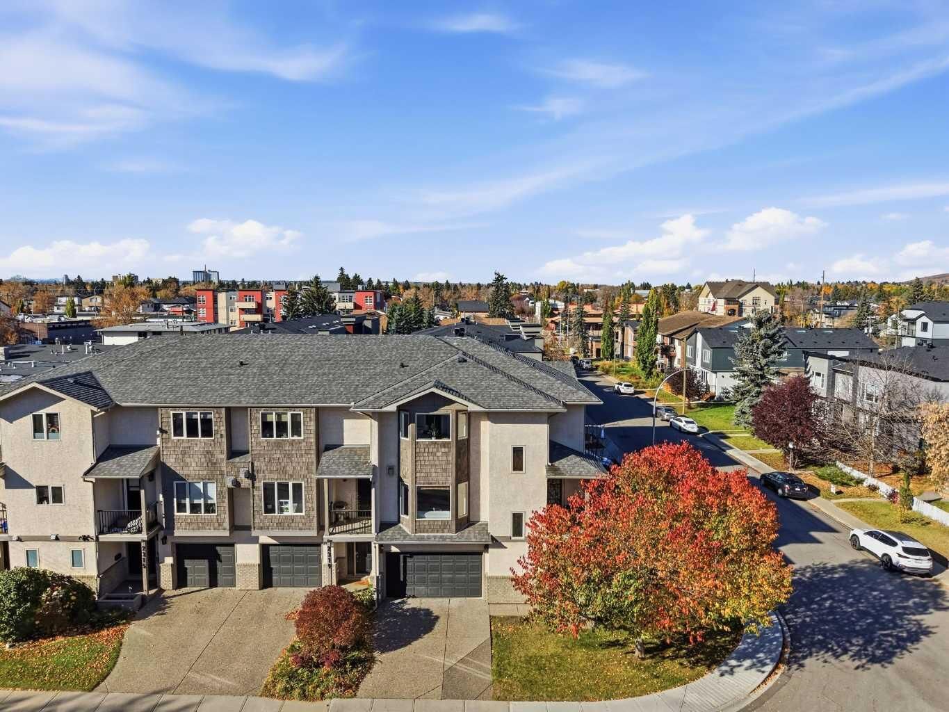 Property Photo:  2323 1 Street NE  AB T2E 9E6 