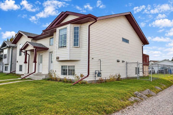 Property Photo:  231 Kendrew Drive  AB T4P 3Z1 