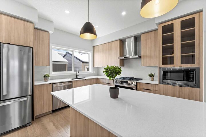 Property Photo: 70 Versant View SW AB T2Y 0X3