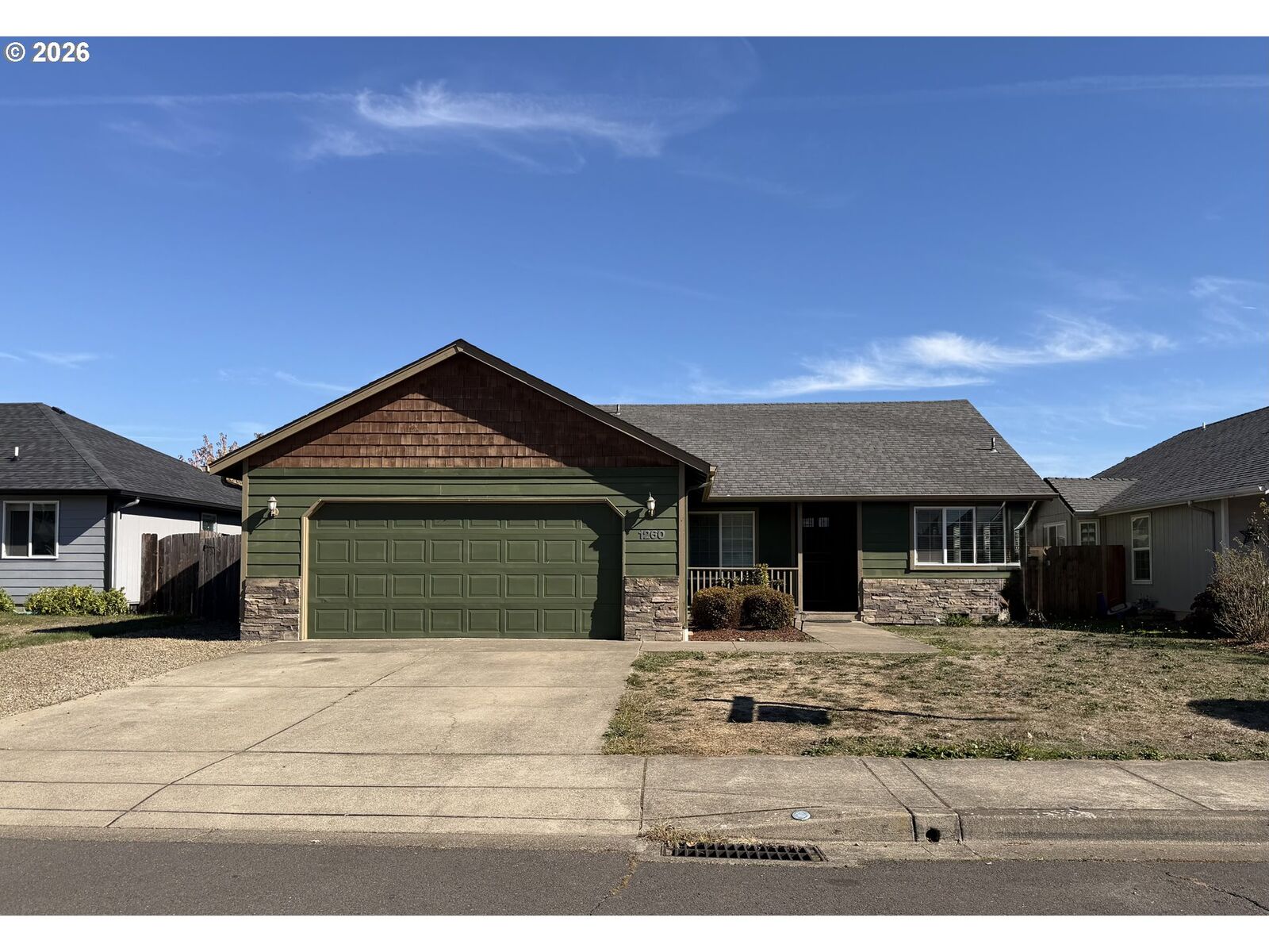 Property Photo:  1260 Hazelnut Ct  OR 97426 