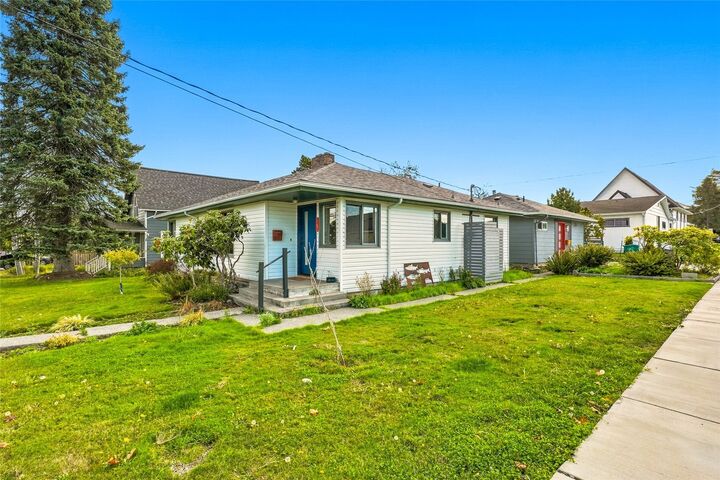 Property Photo:  1019  19th Street  WA 98221 