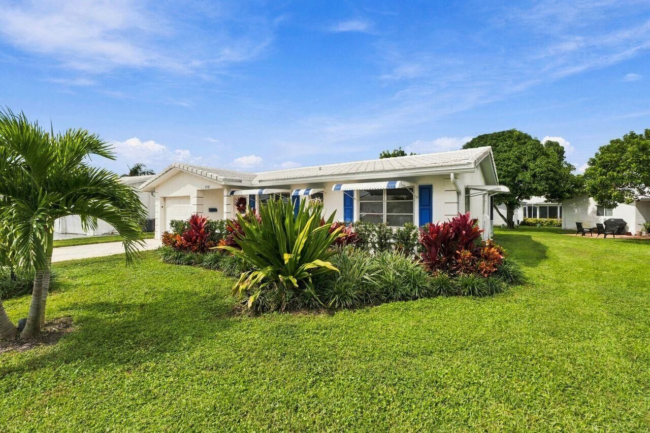 Property Photo: 2021 SW 18th Drive FL 33426