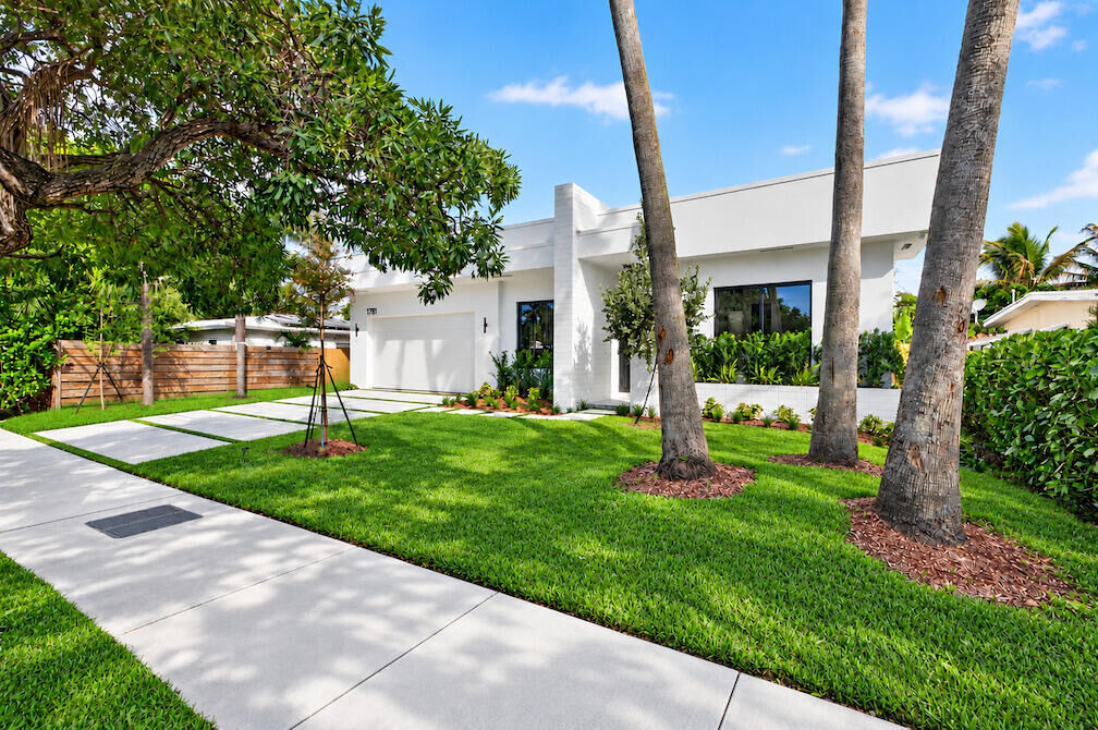 Property Photo:  1781 NE 18th Street  FL 33305 