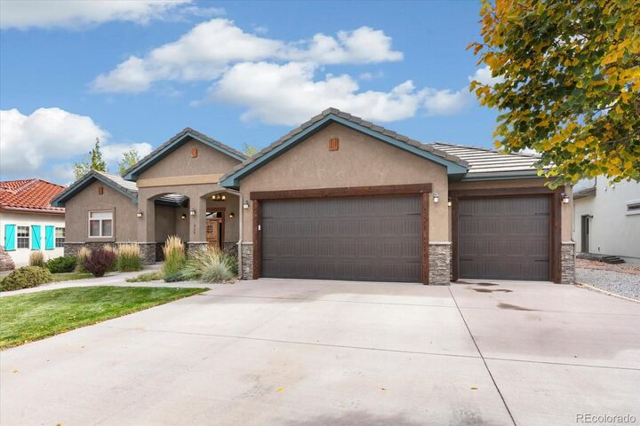 Property Photo:  312 Cottonwood Circle  CO 81201 