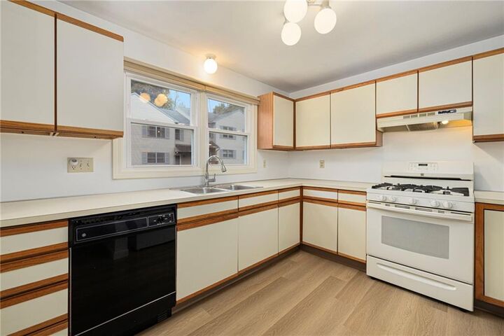 Property Photo:  1603 Plainfield Pike E7  RI 02919 