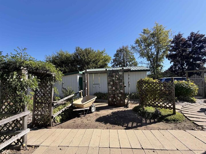 Property Photo:  903 Exchange Street  WI 53518 