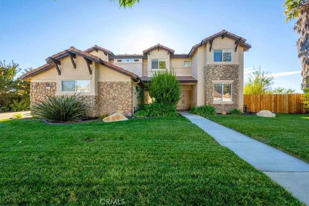 Property Photo:  1711 Skyview Drive  CA 93446 