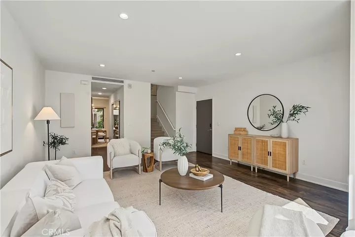 Property Photo:  2428 E Del Mar Unit 206  CA 91107 