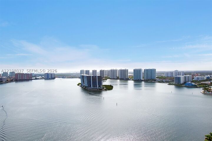 Property Photo: 19101 Mystic Pointe Dr Ph 3 FL 33180