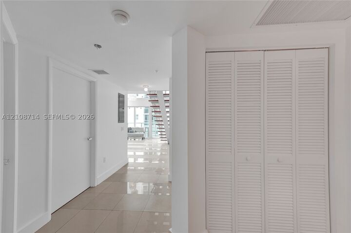 Property Photo: 41 SE 5th St 317 FL 33131