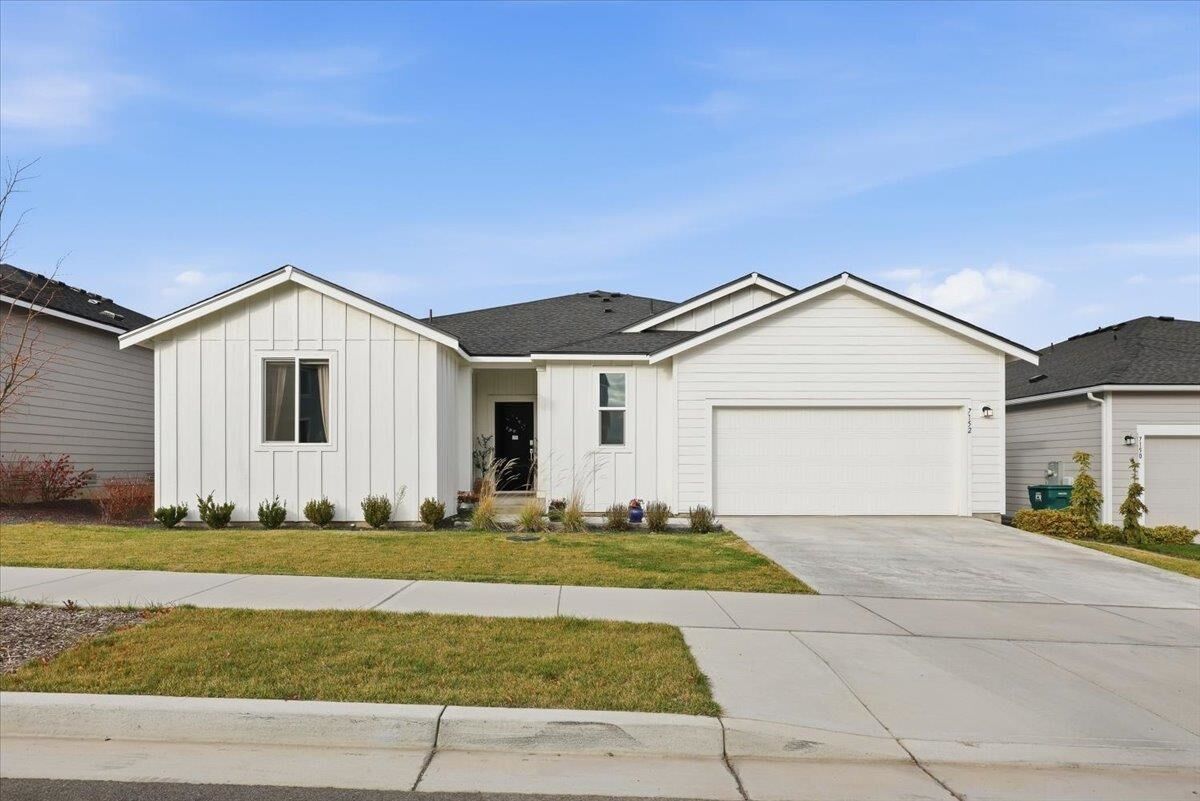 Property Photo: 7152 S Boulder Ridge Dr WA 99224