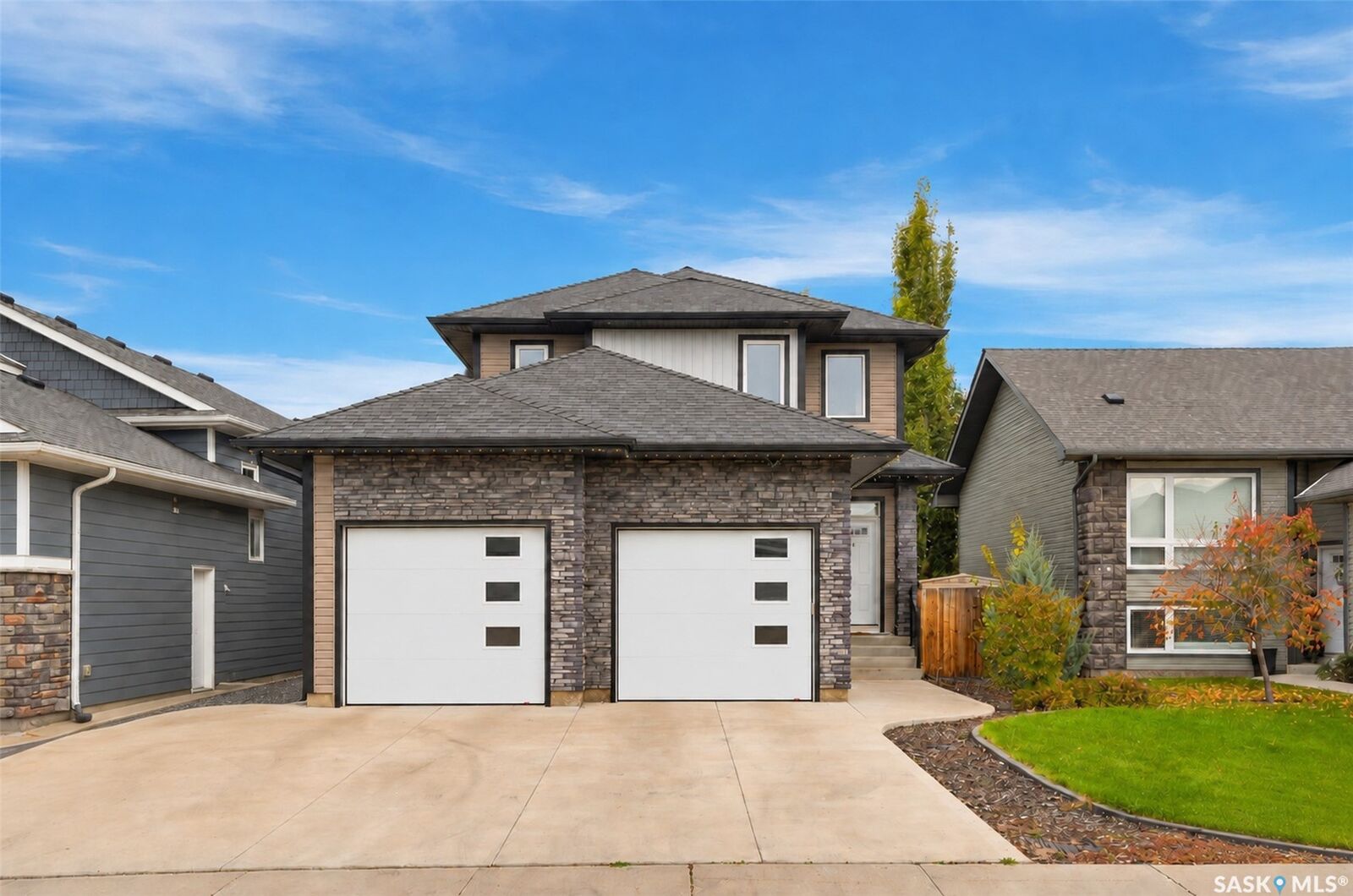 Property Photo:  1415 Pringle Crescent  SK S7T 0S6 
