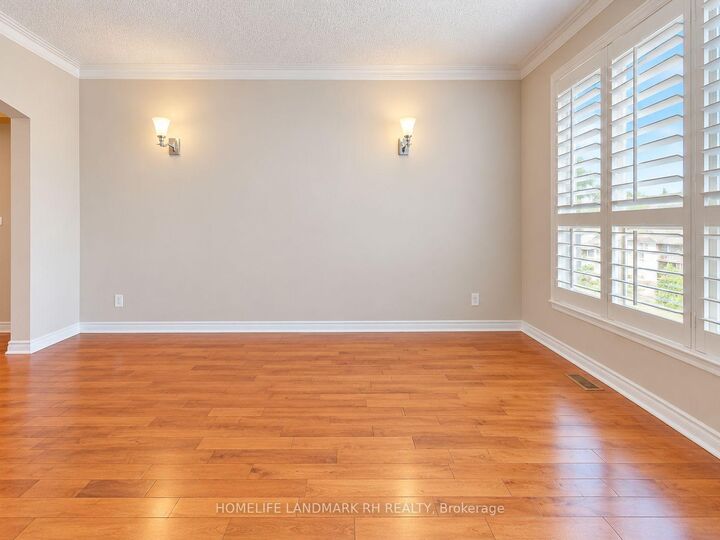 Property Photo:  52 Montcalm Avenue Upper  ON M6E 4N7 
