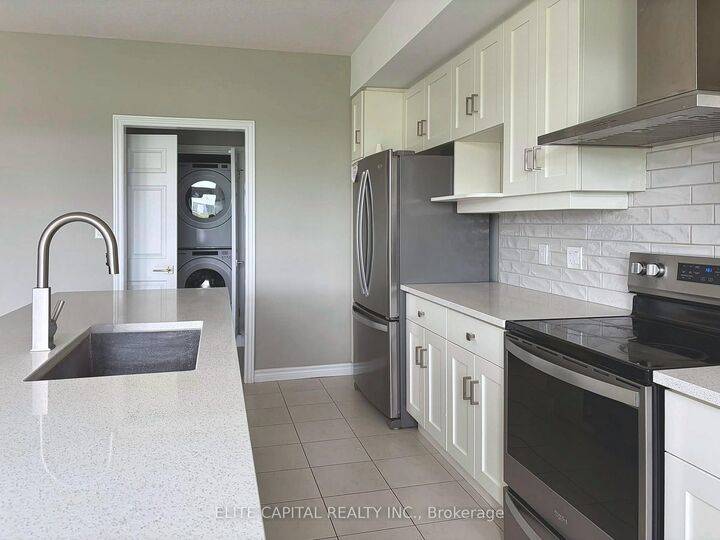 Property Photo: 44 Lomond Lane ON N2R 0T6
