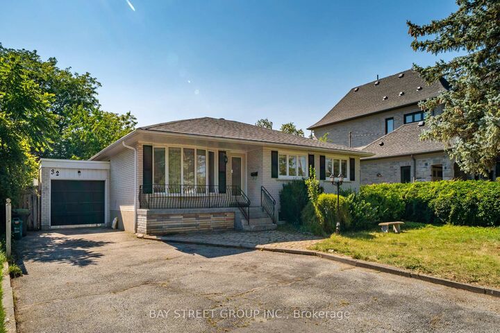 Property Photo:  32 Alanadale Avenue Bsmt  ON L3P 1S3 