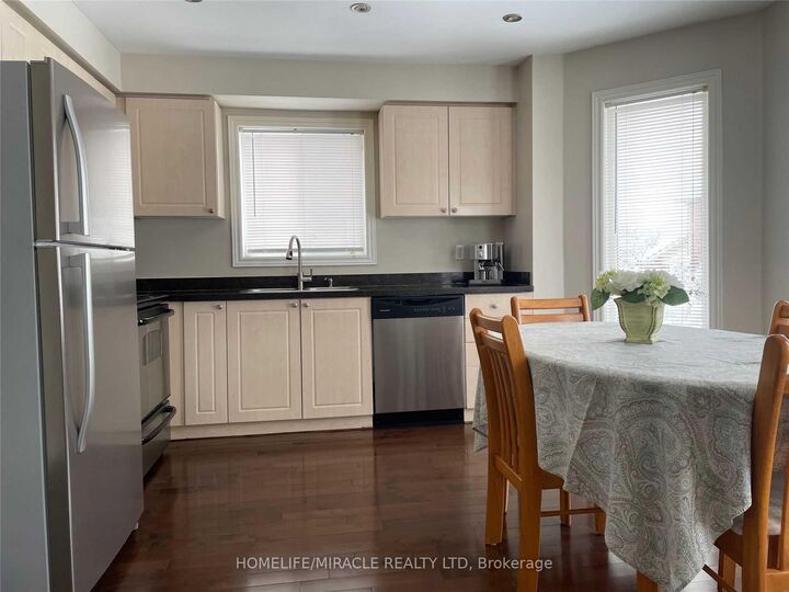Property Photo:  22 McKenzie Crescent  ON L4N 5R6 