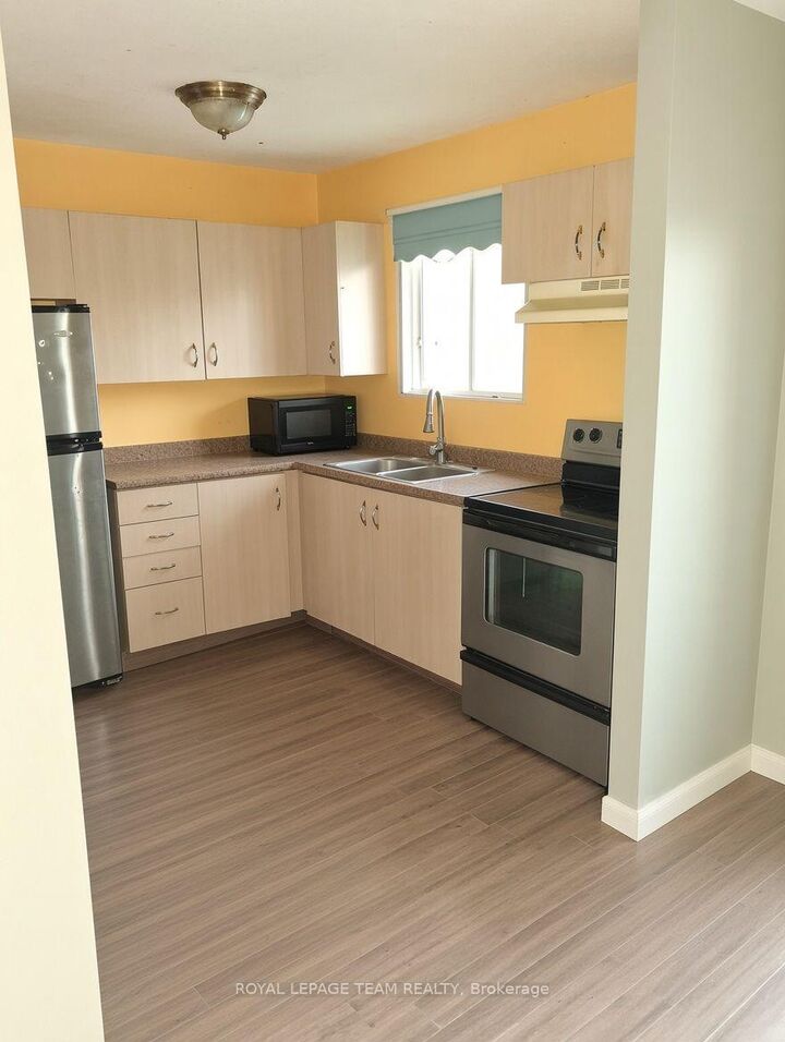 Property Photo:  86 Carraway Crescent  ON K0C 1X0 