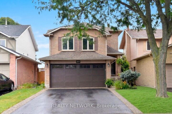 Property Photo:  130 Charing Drive  ON L8W 3B1 