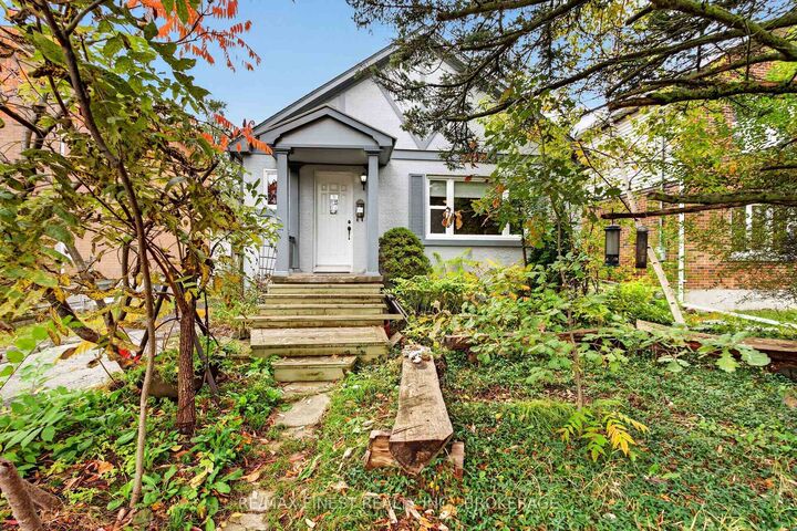 Property Photo:  218 Helen Street  ON K7L 4P4 