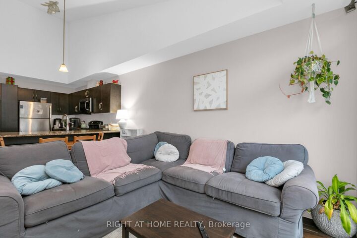 Property Photo: 318 Everest Private ON K1G 4E3