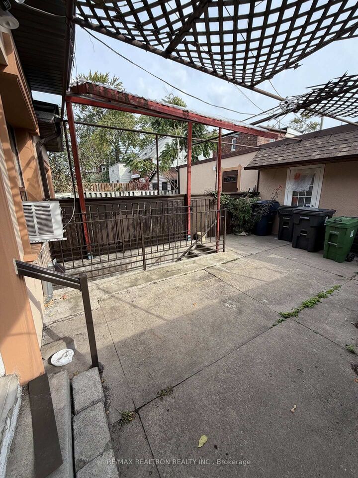 Property Photo:  135 Emerson Avenue Basement Unit 2  ON M6H 3T2 