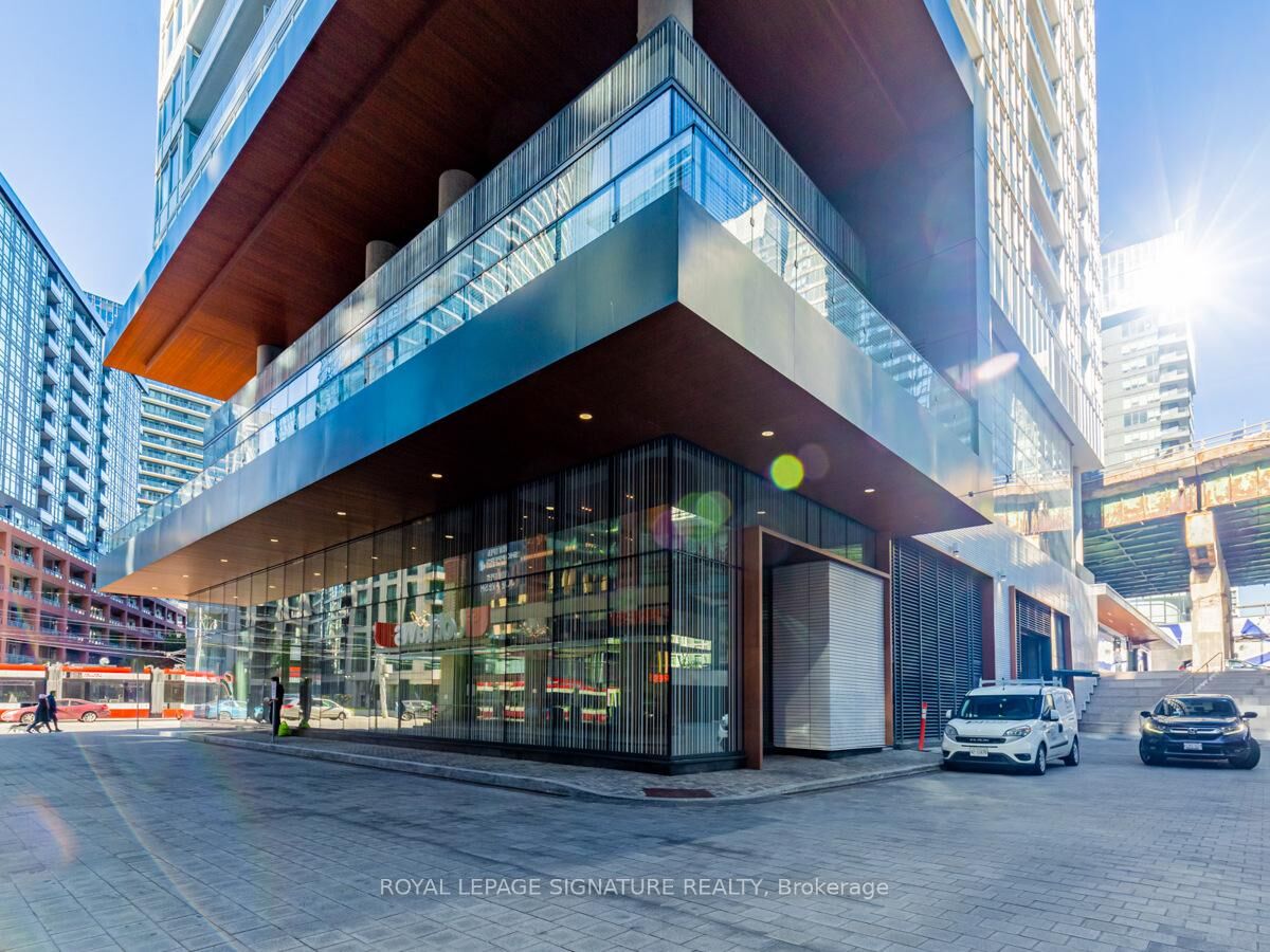 Property Photo:  19 Bathurst Street 2608  ON M5V 0N2 