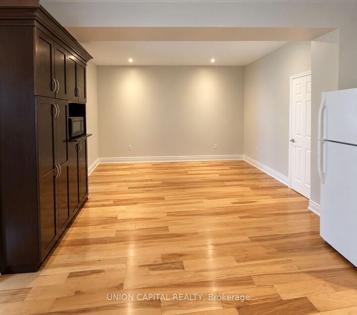 Property Photo:  84 Runnymede Road Main  ON M6S 2Y3 